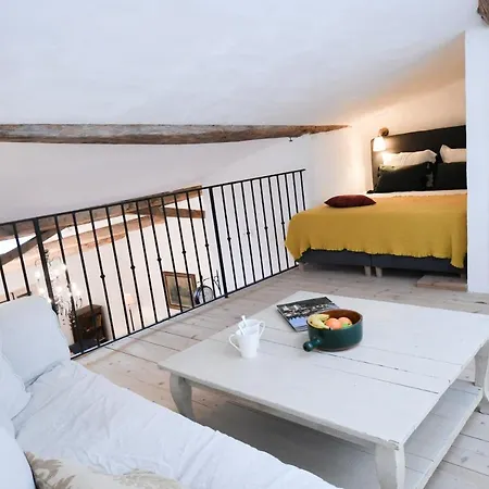 Bed & Breakfast La Cachette Du Comte